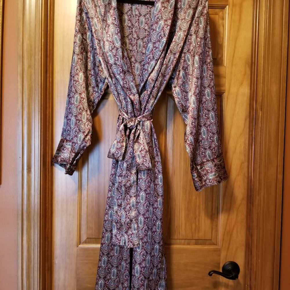 Lingerie Cacique Vintage Robe, Size L